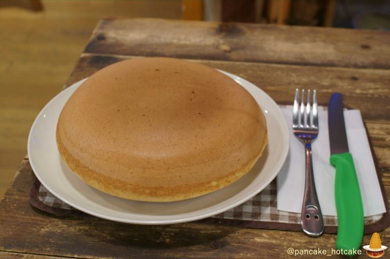 大きな大きな手作りパンケーキ～カスタード～holoholo（ホロホロ）大阪/なんば