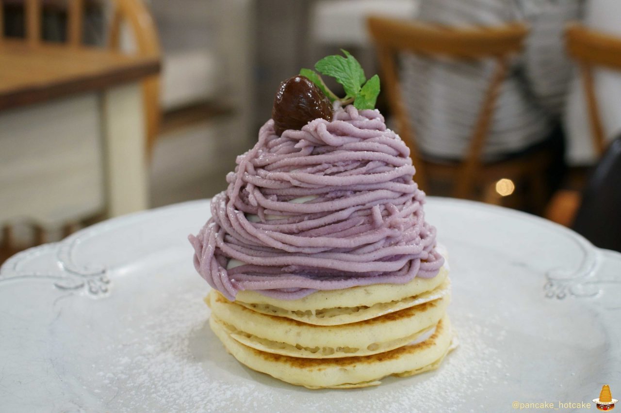 紫芋モンブランパンケーキ（Angieアンジー神戸）期間限定