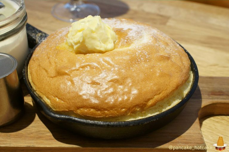 Bellville Pancake Cafeで黒スキレットのスフレパンケーキ ベルヴィル阪急岡本駅店 神戸 岡本 美味しいパンケーキ ホットケーキ を食べに行こう パンケーキマン