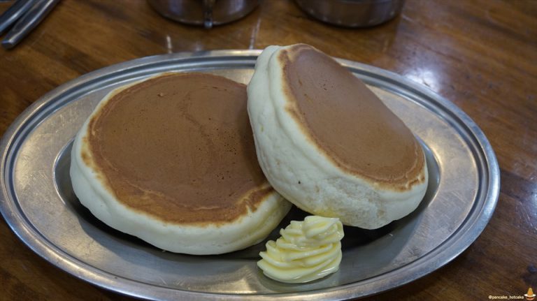 昭和な喫茶店で大きい分厚い独特なホットケーキやで コーヒーショップ ダイヤ 大阪 福島 美味しいパンケーキ ホットケーキを食べに行こう パンケーキマン
