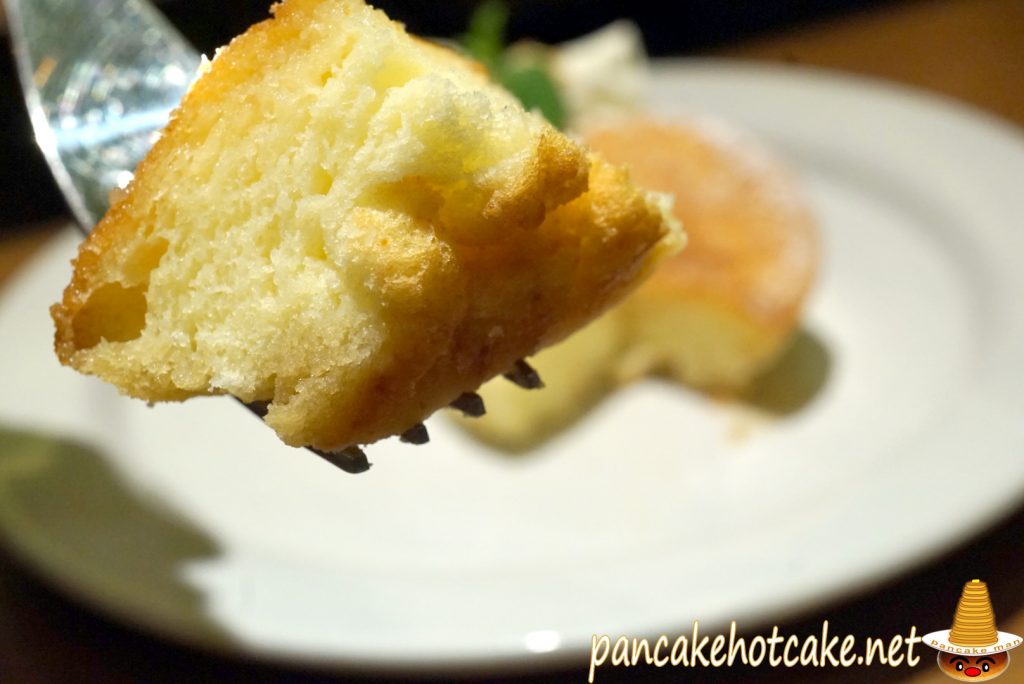 デリーモのシュクレ　パンケーキの断面の写真