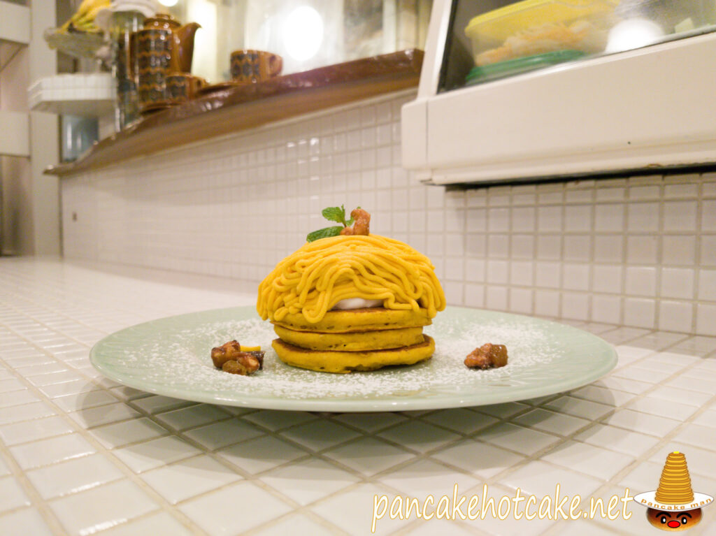 食べた物：パンプキンモンブラン　パンケーキ　￥1360円　神戸Angie（アンジー）