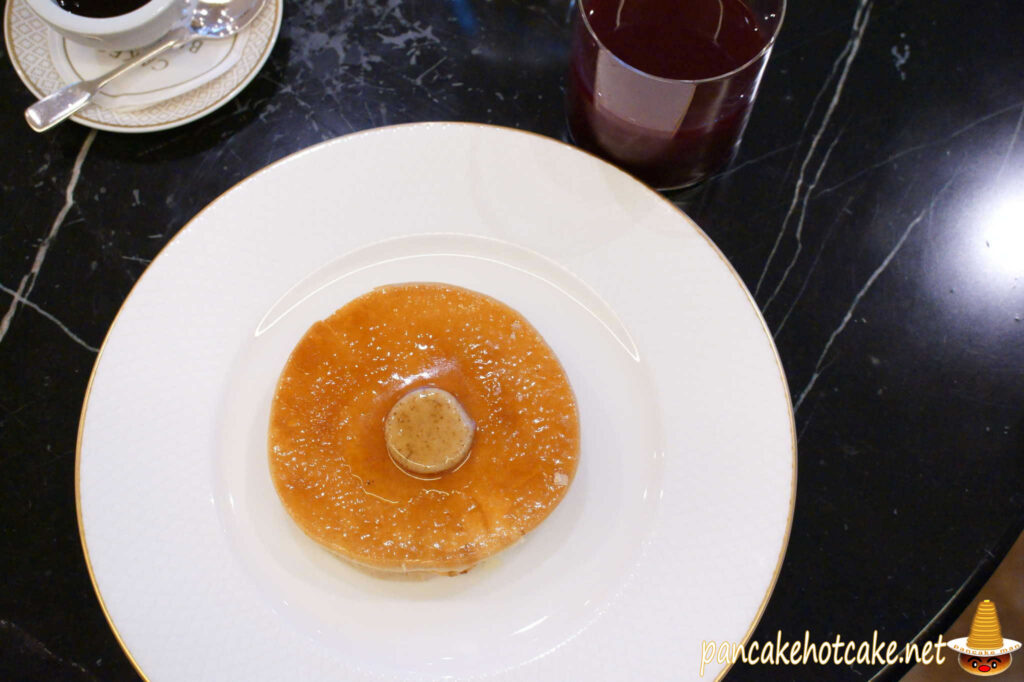 Crispy 'Air-Pancake' 14£（クリスピー・エアーパンケーキ）Cakes & Bubbles（ケーキ　アンド　バブル）イギリス　ロンドン