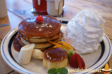 【5月限定】なつかしのパンケーキ・ア・ラ・モード（Pancakes a la mode）エッグスンシングス梅田茶屋町店