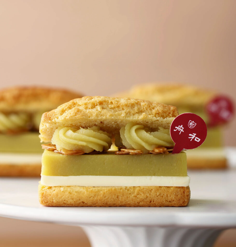 「舟和」の芋ようかんと発酵バターのスコーンサンド｜ベイカーズ ゴナ ベイク