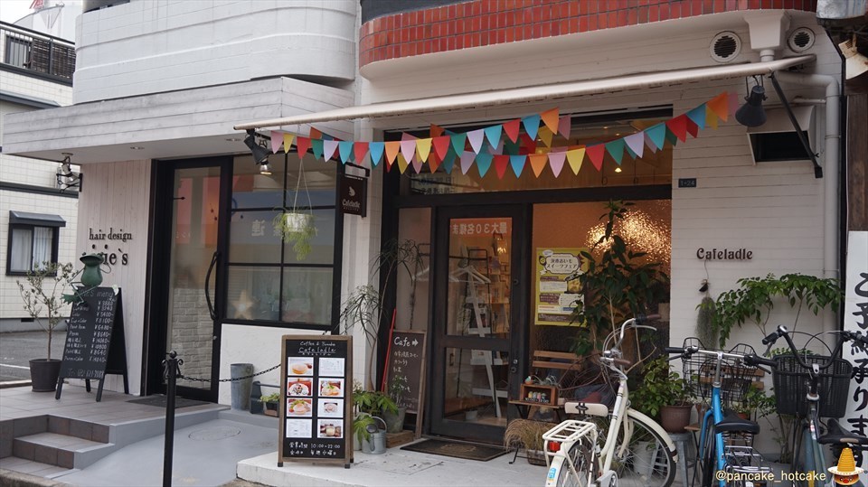 JR茨木駅の近くパンケーキ専門店で絶品プレーンと焼き芋のパンケーキ カフェ レードル（大阪/茨木）パンケーキマン