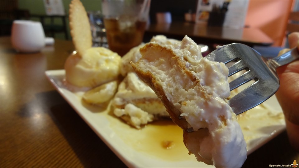 自家製リコッタチーズクリームで覆われたフワフワのパンケーキ♪hana cafe（ハナ カフェ）（三重/近鉄四日市）パンケーキマン