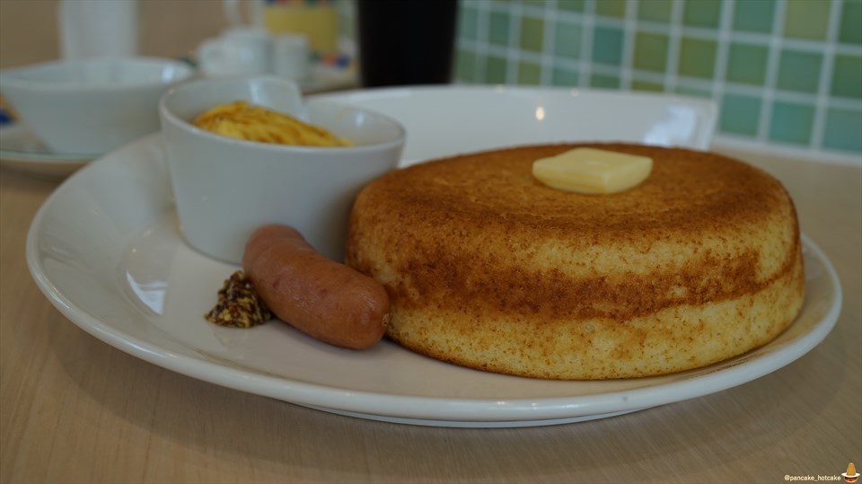 厚さ3.5cm 直径14cmのフワフワなパンケーキ♪ラ・クープ(Pain Cake Cafe LA COUPE)（三重/松阪）パンケーキマン