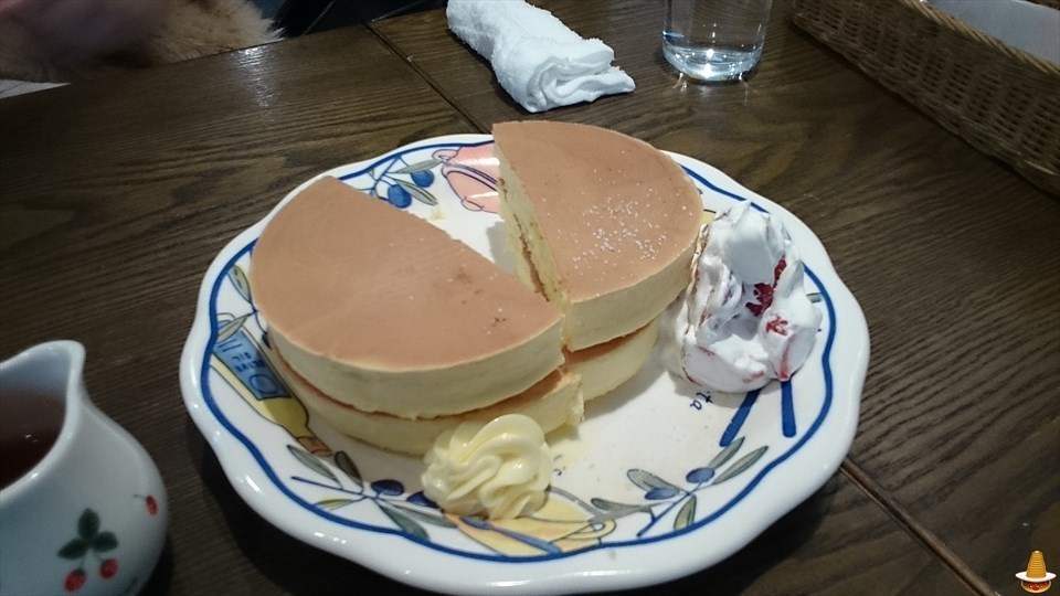 ホットケーキ　イチゴとクリーム（シーズン）　スプーンハウス（東京/明大前）パンケーキマン