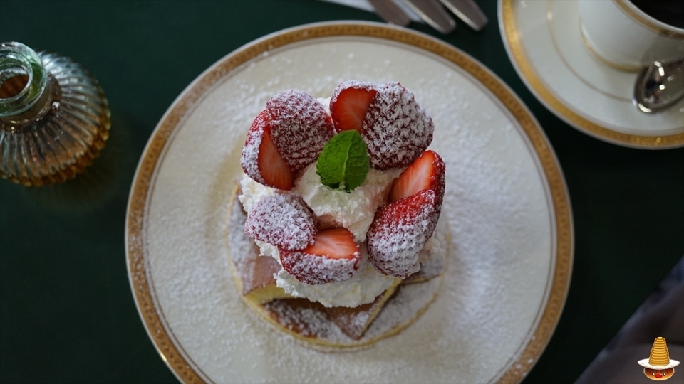 三愛のイチゴのホットケーキと栗ぜんざいのホットケーキ（愛知/豊橋）パンケーキマン