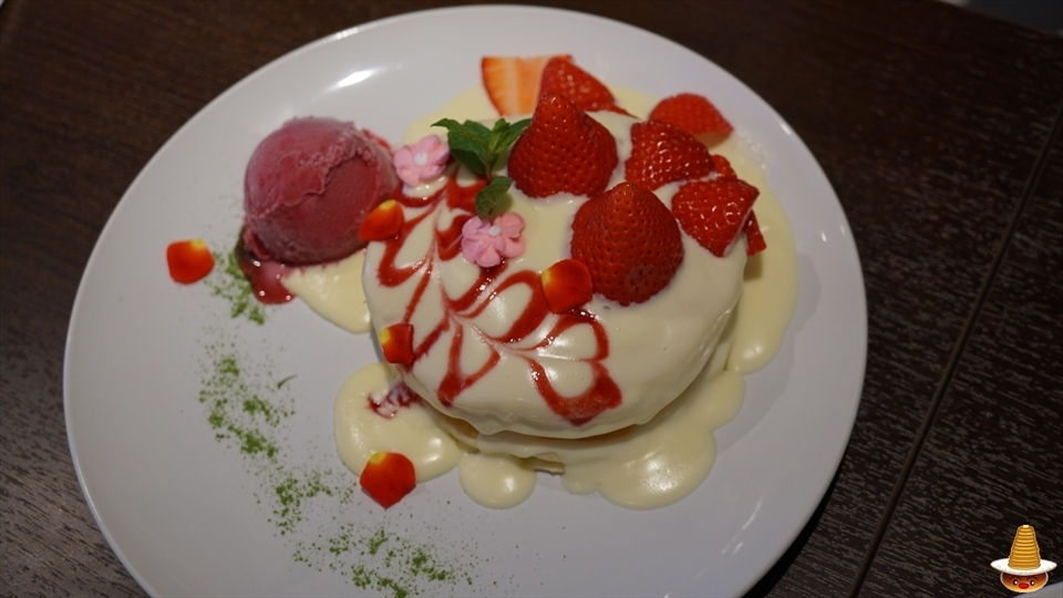 Vege（ベジ）苺のパンケーキとビーフシチューとパンケーキ（名古屋/伏見）パンケーキマン