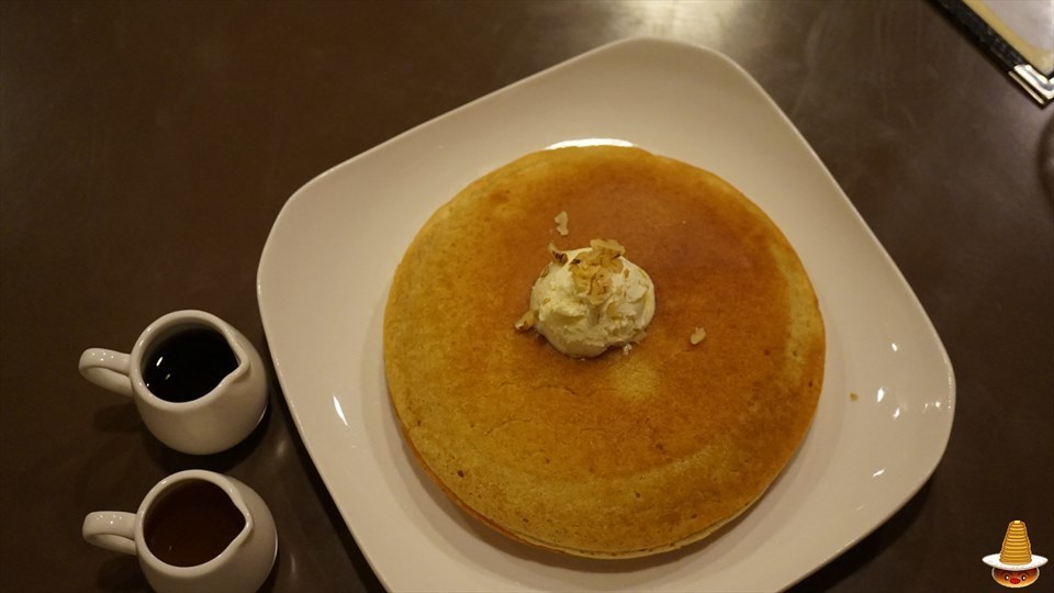 バタークリームパンケーキ　カフェレストランR（アール）（大阪/阪急茨木）パンケーキマン