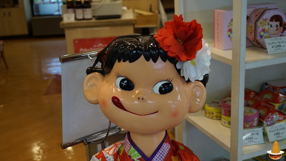 昭和時代の懐かしい焼きたてホットケーキ♪ペコちゃんの不二家レストラン（神戸/三宮）パンケーキマン