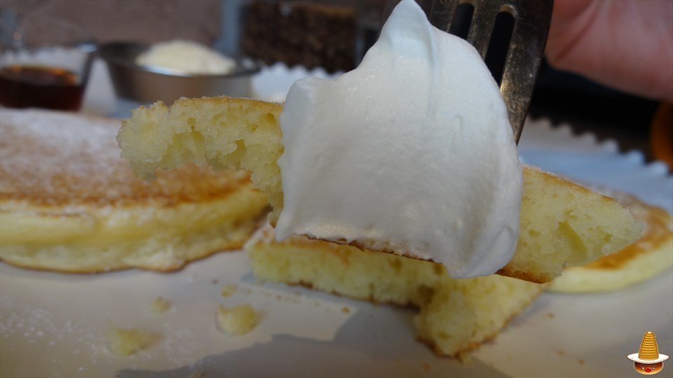 バターたっぷりで焼いたフワサク系パンケーキYR CAFE（ワイアールカフェ）(愛知/犬山）パンケーキマン