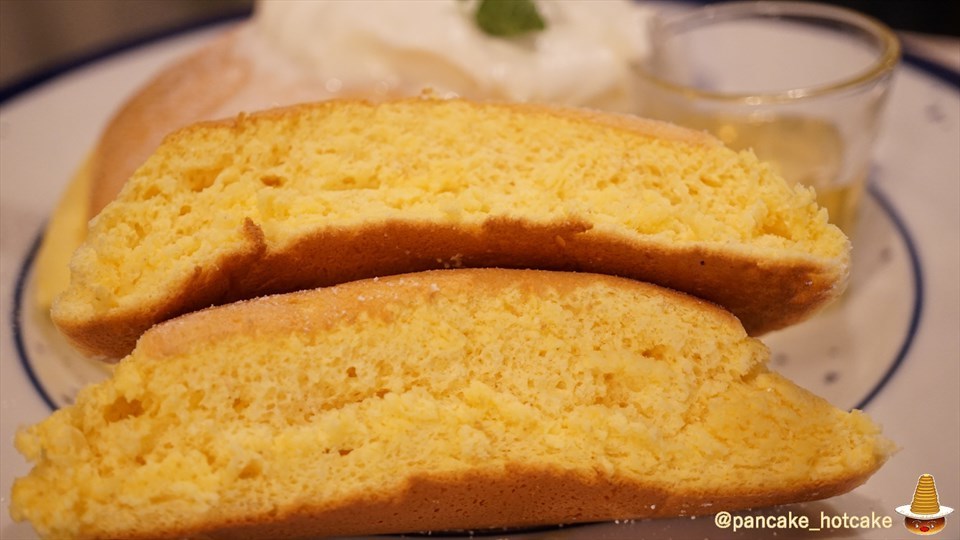 エルクのパンケーキがふわふわ系スフレ系スポンジ系に変化したぞ♪（大阪/心斎橋）パンケーキマン