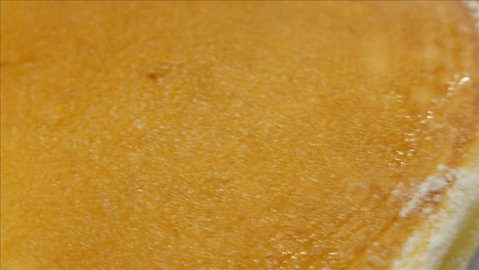 Babeurre（バブル）パンケーキ　クラシック　鉄板メルトチーズとバジルフランクのパンケーキ（大阪/南堀江）