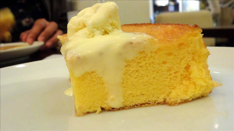 分厚いパンケーキと普通のパンケーキ ONEDRIIP（ワンドリップ）小野原焙煎所（大阪/箕面）
